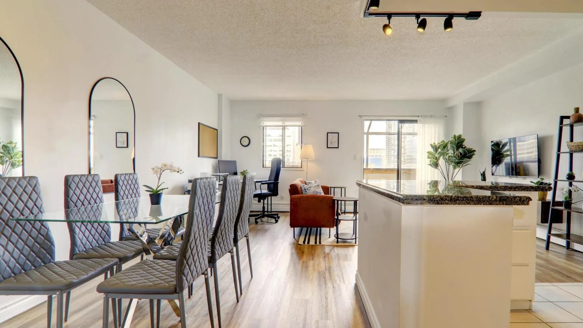 Stylish Dt Views At Stampede W Free Parking And Ac Διαμέρισμα Κάλγκαρι Καναδάς